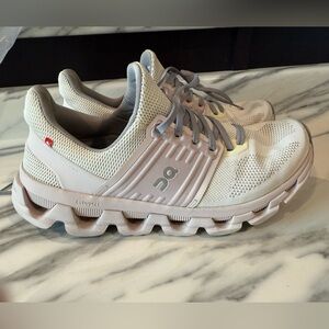 On Cloud Women’s Cloudswift